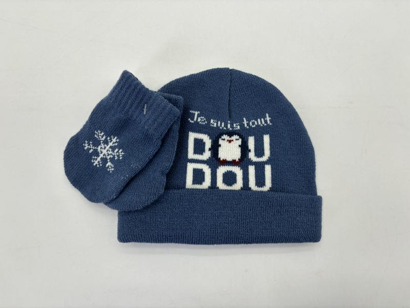 Blue knit baby hat and mittens set with 'Je suis tout Dou Dou' penguin intarsia design and snowflake motif - factory direct price no middleman